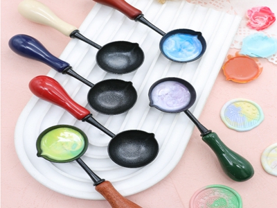 Fire paint non stick spoon, fire paint seal melting wax anti stick spoon, easy to clean, compatible with furnace tools, non stick spoon